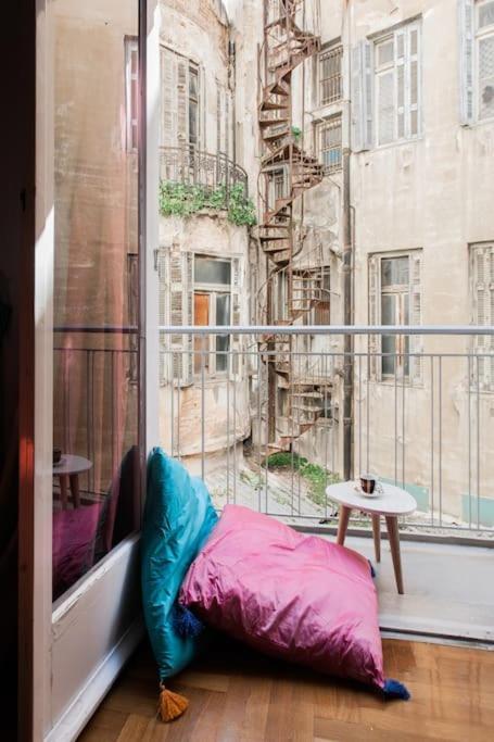 Downtown Cute Apt In The Heart Of Plaka أثينا المظهر الخارجي الصورة